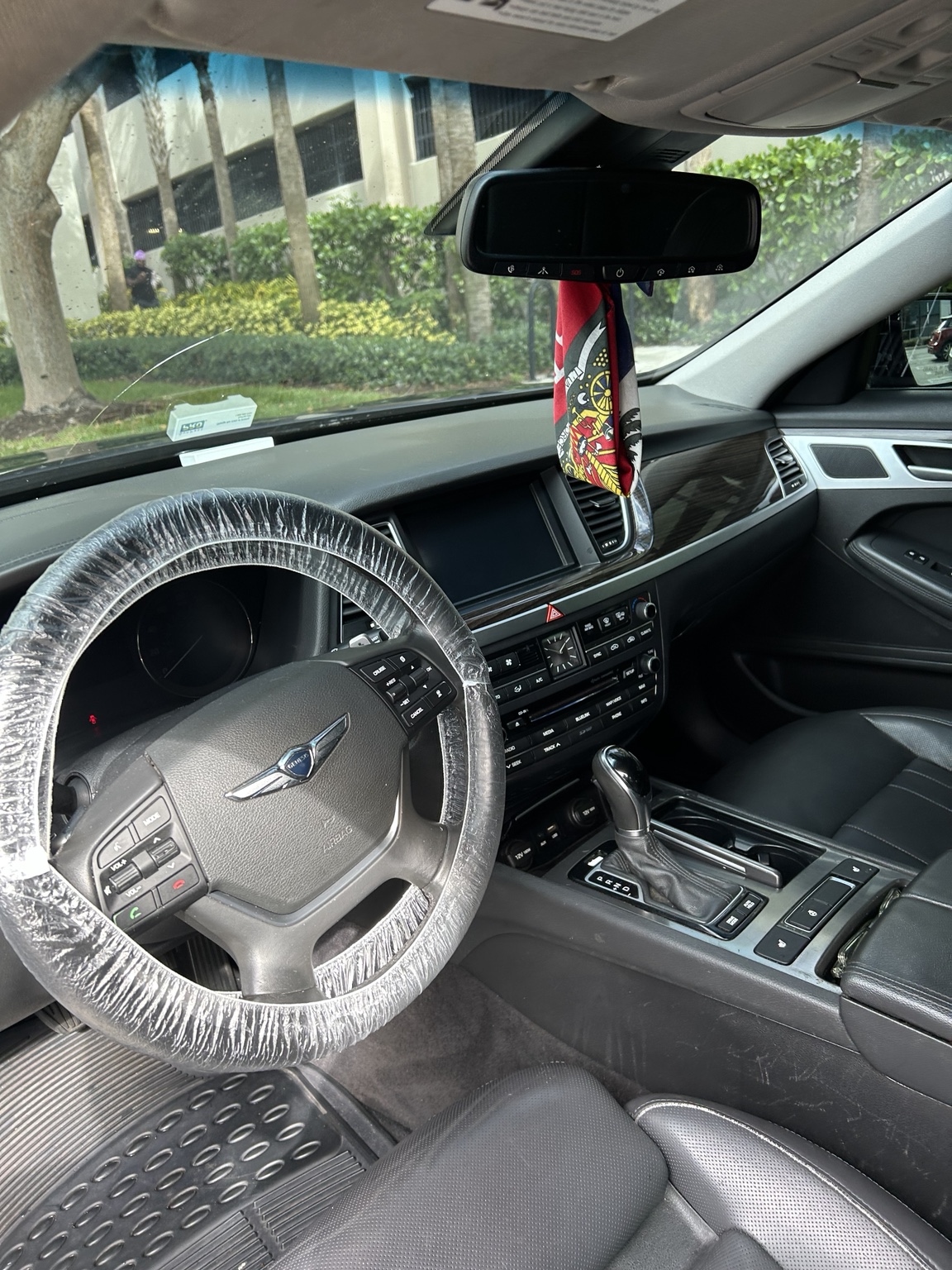 Genesis interior detail by 561Suds